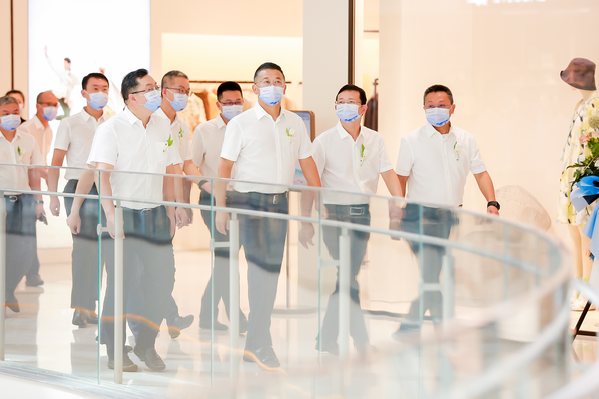 领导巡场.jpg 领导巡场.jpg