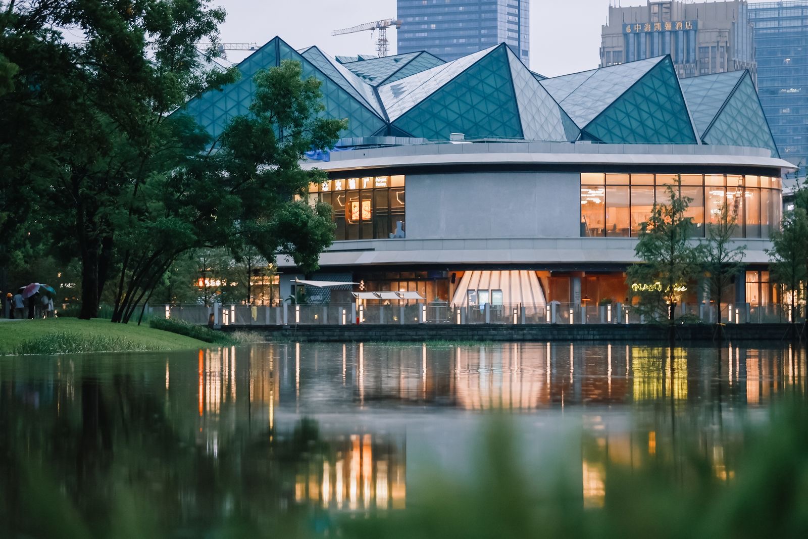 湖滨餐饮氛围.jpg 湖滨餐饮氛围.jpg