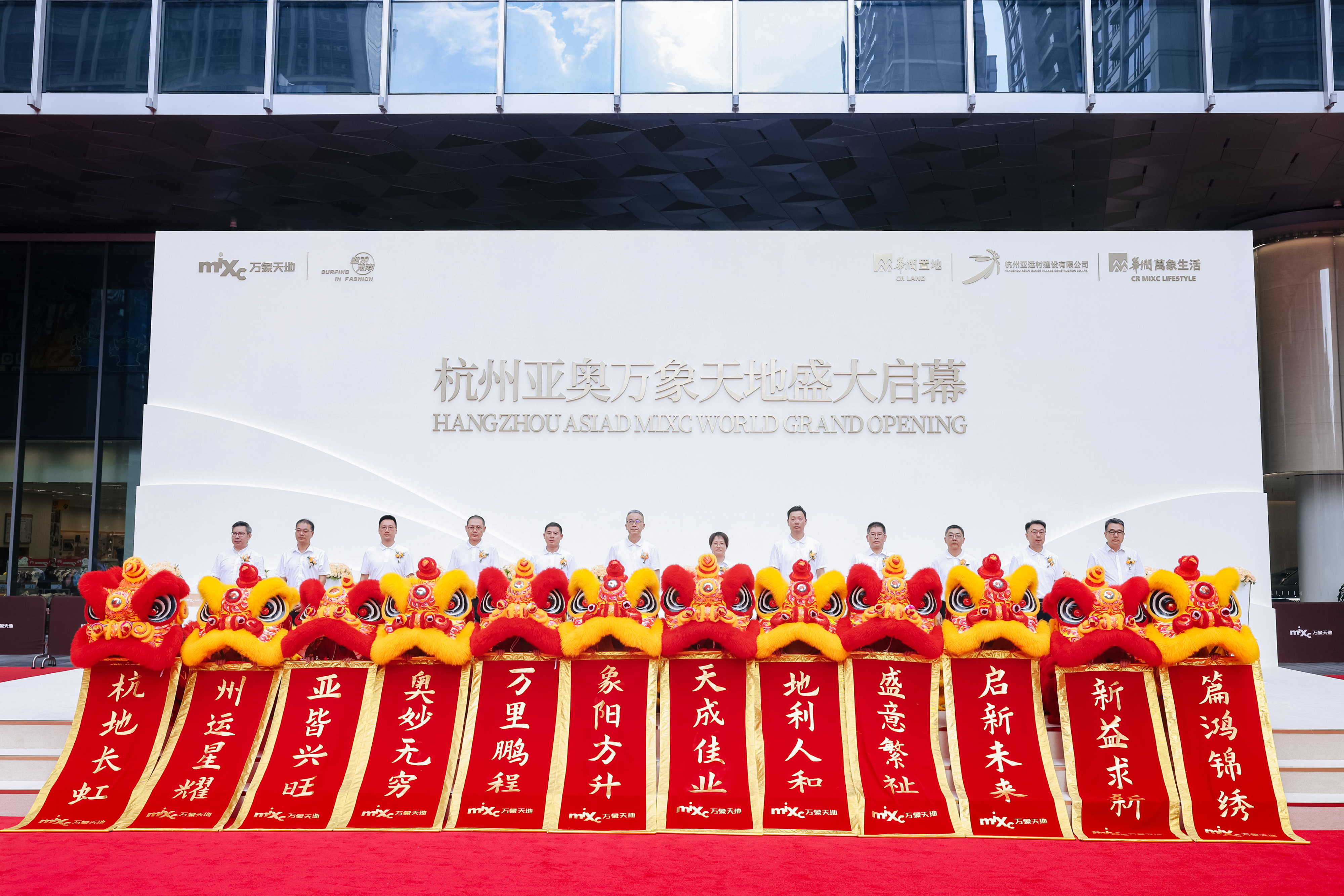 封面.jpeg 封面.jpeg